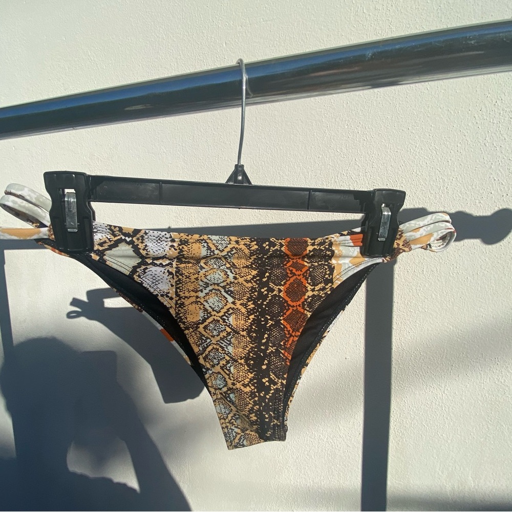 Americanino Multicolor Snake Print Bikini Bottoms Size Large